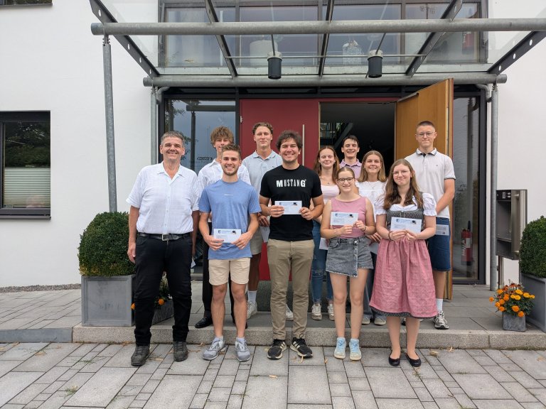 Einser Absolventen_Gruppenbild Einser Absolventen_Gruppenbild